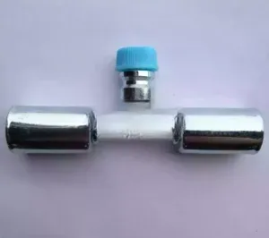 Фитинг врезной с заправочным портом R134а «сростка» под обжим сталь 3/8 G6 №6 #6 8мм 180° со стаканами