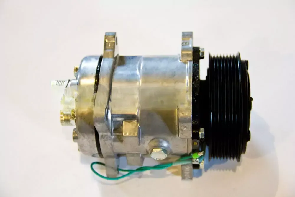Компрессор кондиционера 5H11 24v PV8 выходы горизонтальные O-ring 3/4″ — 7/8″ 23 Компрессор кондиционера 5H11 24v PV8 выходы горизонтальные O-ring 3/4″ — 7/8″ 23