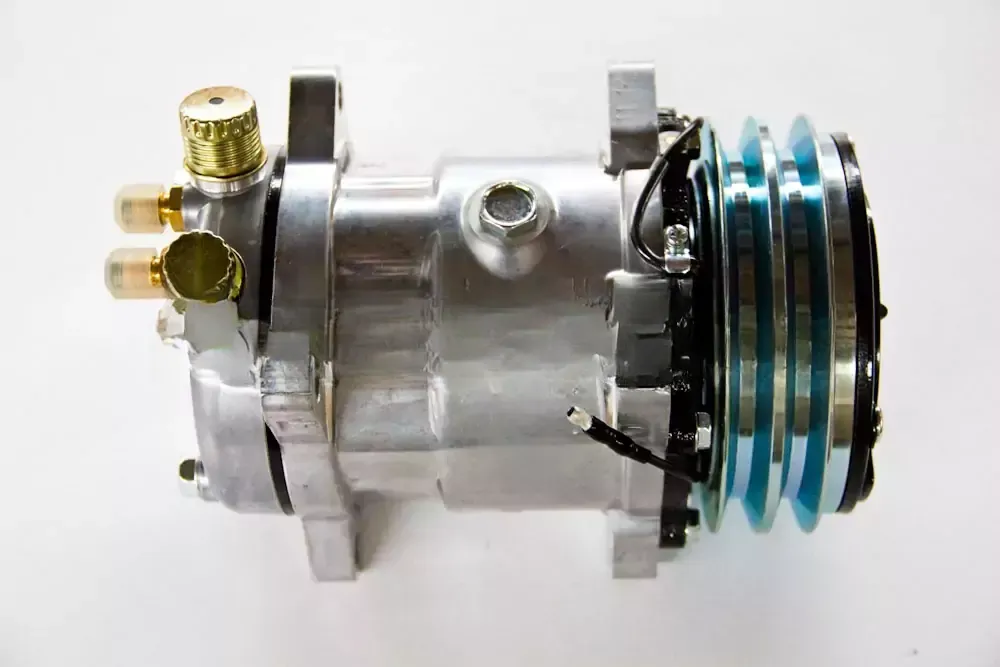 Компрессор кондиционера 5H14 24v A2 выходы вертикальные — O-Ring 3/4″-7/8″ 23 Компрессор кондиционера 5H14 24v A2 выходы вертикальные — O-Ring 3/4″-7/8″ 23